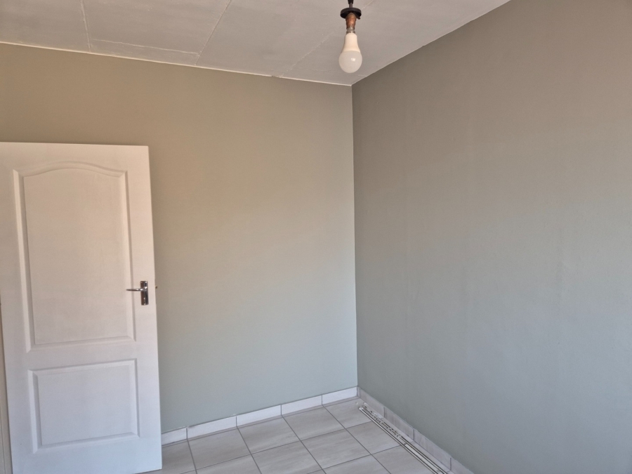 To Let 2 Bedroom Property for Rent in Die Bult North West